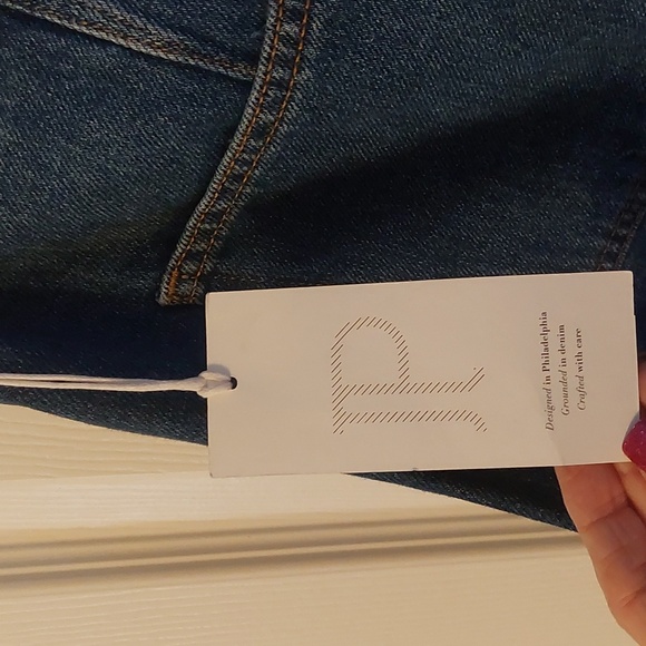 Pilcro Relaxed Barrel Jeans Size 28 - Picture 5 of 10